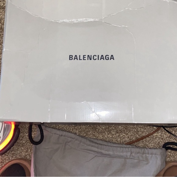 Grey Balenciaga LED Track - Picture 4 of 8